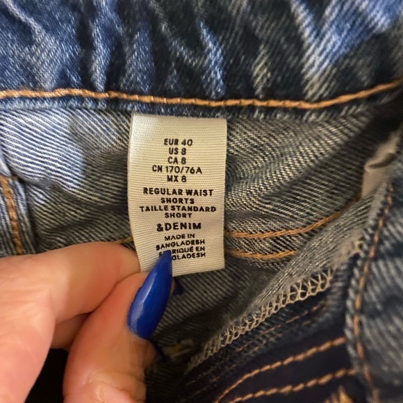 High Waisted H&M Jean Shorts - Picture 3 of 3